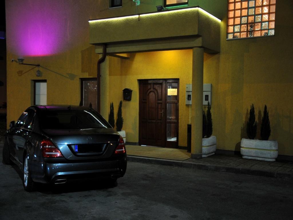 Lukavica Hotel Arizona Sarajevo מראה חיצוני תמונה