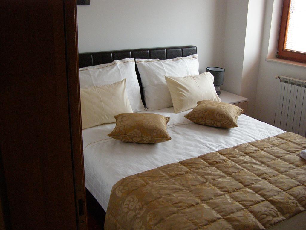 Lukavica Hotel Arizona Sarajevo מראה חיצוני תמונה
