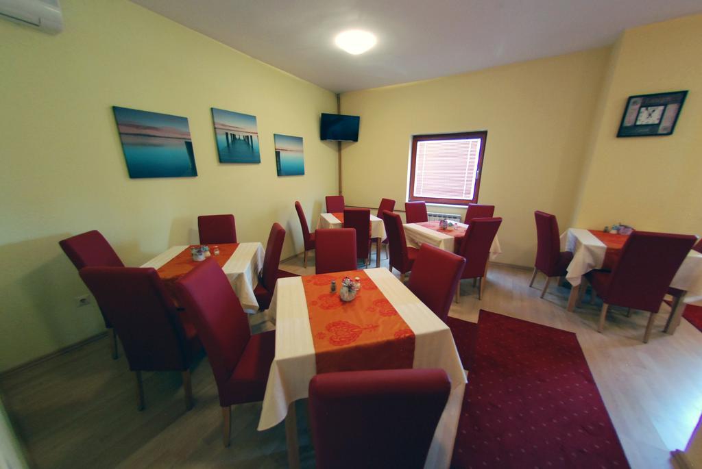 Lukavica Hotel Arizona Sarajevo מראה חיצוני תמונה