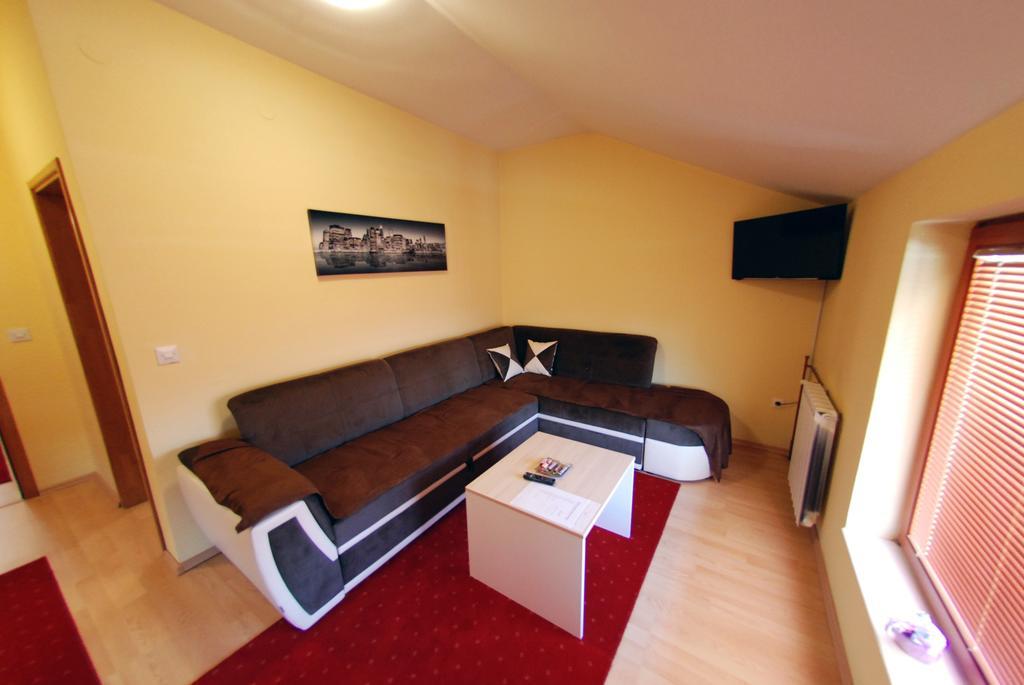 Lukavica Hotel Arizona Sarajevo מראה חיצוני תמונה