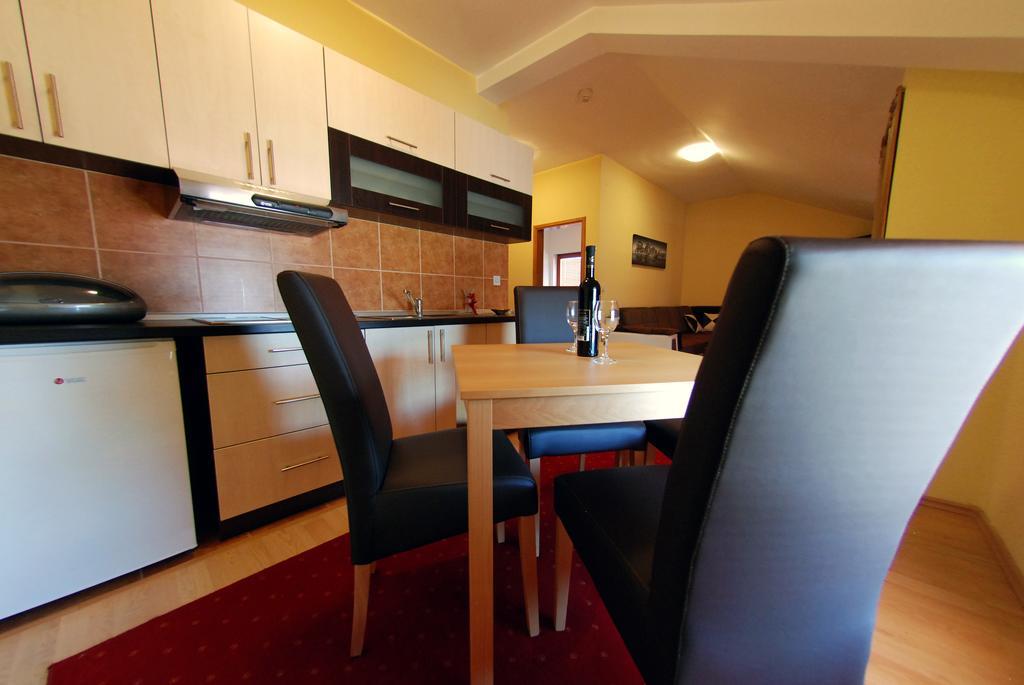 Lukavica Hotel Arizona Sarajevo מראה חיצוני תמונה