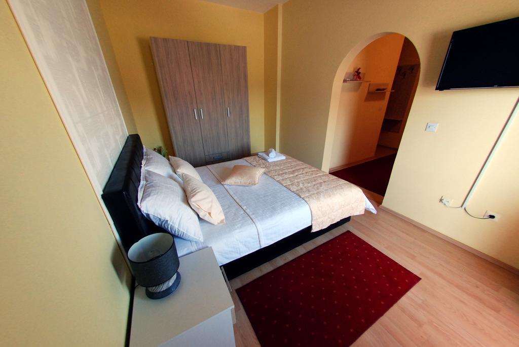 Lukavica Hotel Arizona Sarajevo מראה חיצוני תמונה