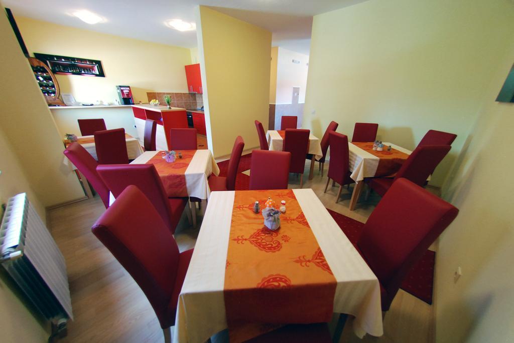 Lukavica Hotel Arizona Sarajevo מראה חיצוני תמונה