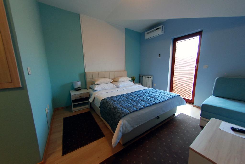 Lukavica Hotel Arizona Sarajevo מראה חיצוני תמונה